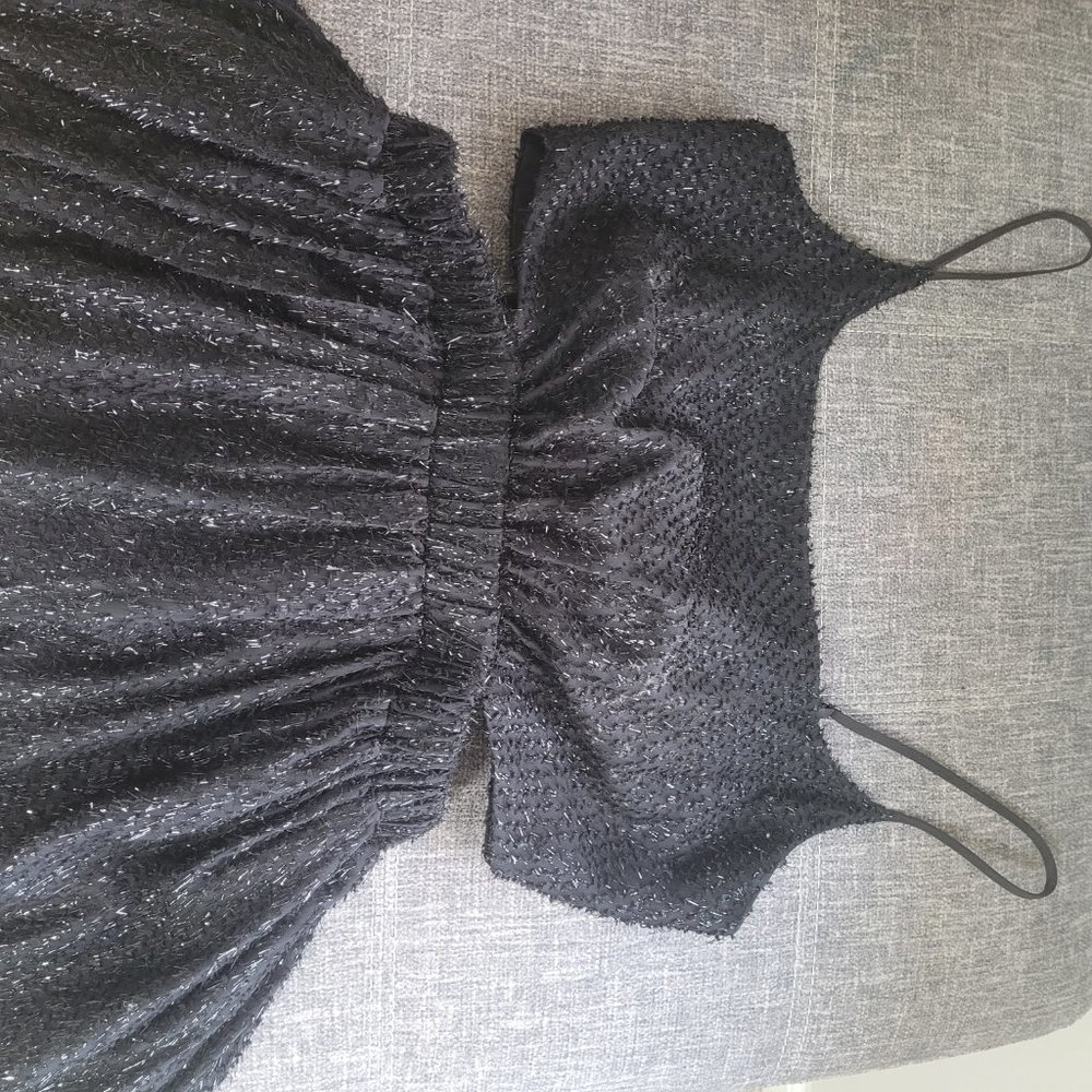 NERIDA DRESS - Picture 5 of 9